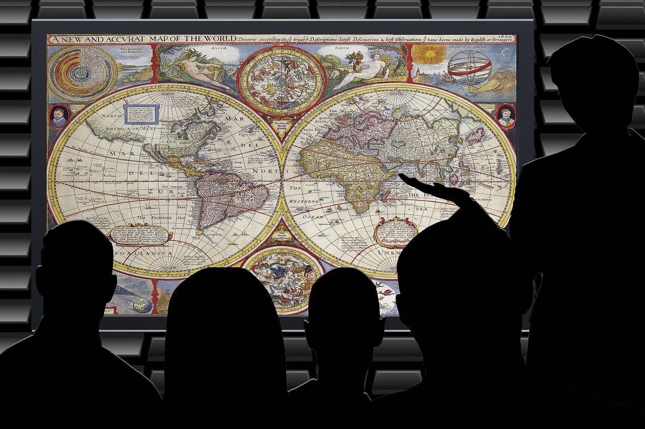 Addressing Inequality in College Admissions